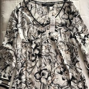 New W/Tags White House Black Market Floral Top